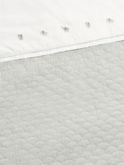 Mamas & Papas Welcome To The World Quilt 6 Mamas & Papas Welcome To The World Quilt -Lifestyle Shop 0001178014 GREY 2