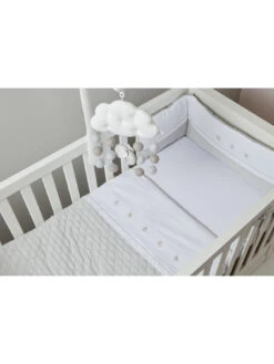 Mamas & Papas Welcome To The World Quilt 7 Mamas & Papas Welcome To The World Quilt -Lifestyle Shop 0001178014 GREY 3