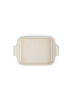 Le Creuset Stoneware Heritage Rectangular Dish 9 Le Creuset Stoneware Heritage Rectangular Dish -Lifestyle Shop A574338 3