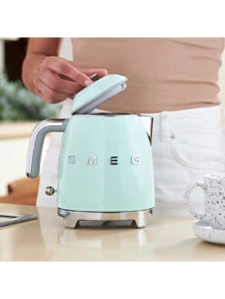 Smeg KLF05 Mini Kettle -Lifestyle Shop A625126 7