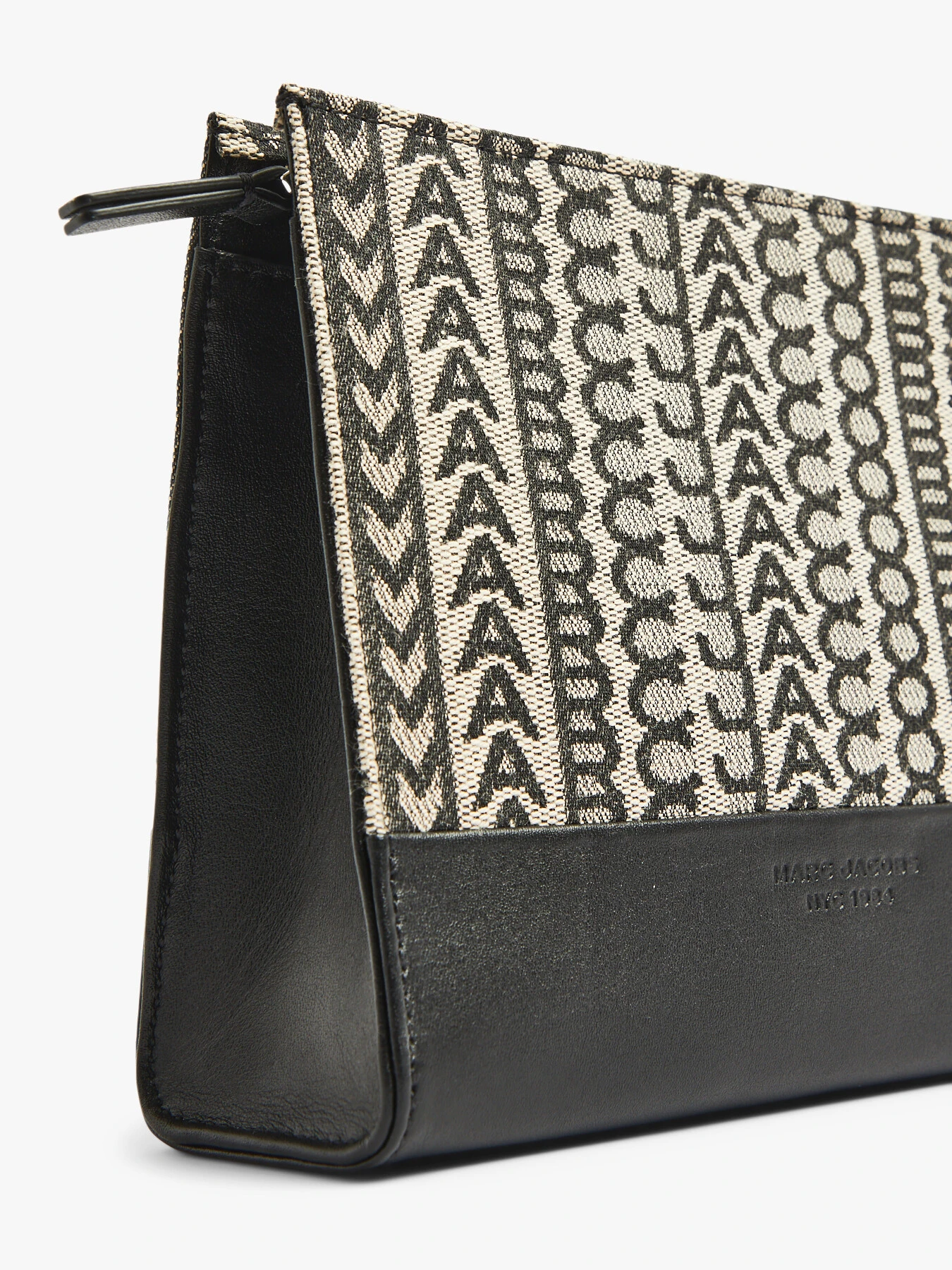 Marc Jacobs The Mono Jacquard Travel Pouch 3 Marc Jacobs The Mono Jacquard Travel Pouch - Image 3
