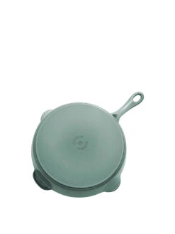 Staub Cast Iron Fry Pan 7 Staub Cast Iron Fry Pan -Lifestyle Shop A651451 2