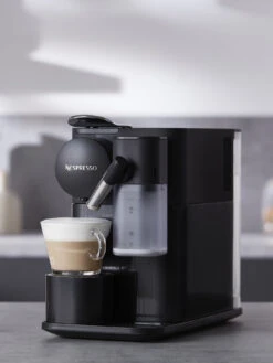 De'Longhi Nespresso Lattissima One EN510.B -Lifestyle Shop EN510B 4
